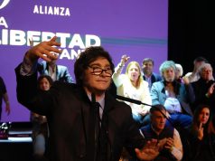 Javier Milei retoma la campaña electoral en Lomas de Zamora en medio del escándalo por las denuncias de corrupción