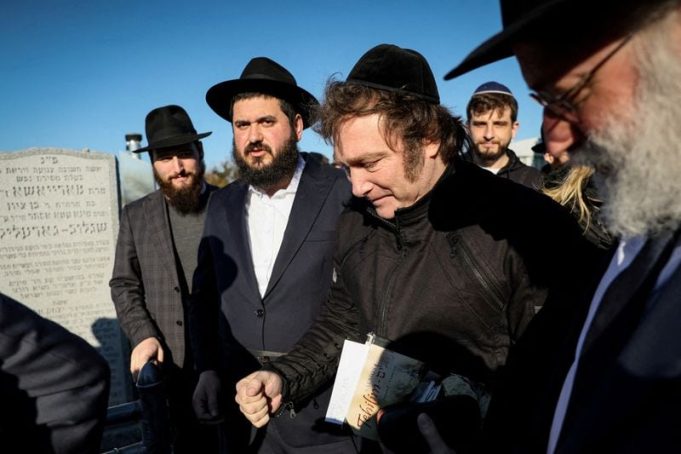 Antes de regresar a Buenos Aires, Milei se encuentra con Netanyahu para ratificar su apoyo a Israel frente a Hamas