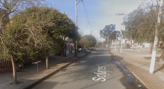 Asesinaron a un joven mientras estaba en una barbería en Córdoba y hay un menor detenido