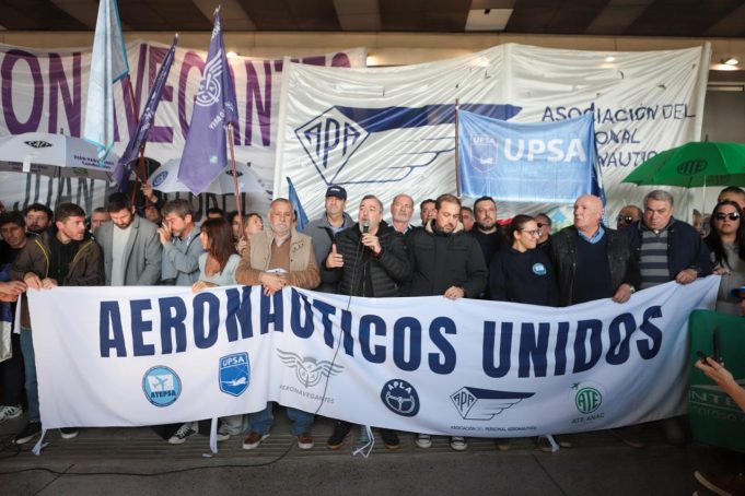 ATE anunció asambleas en 21 aeropuertos y podría haber demoras en los vuelos este lunes