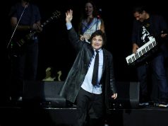 Javier Milei ya se prepara para el acto en el Movistar Arena: volverá a cantar con su banda