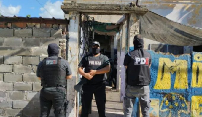 Allanaron un búnker en Rosario y detuvieron a seis personas