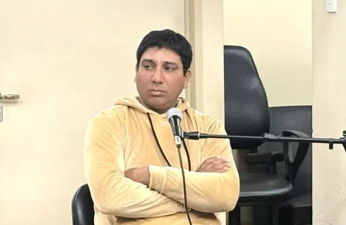 Condenaron a un funcionario en San Juan por usar máquinas y personal para una obra en su casa: quedó detenido