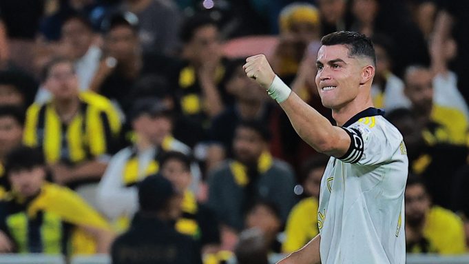 El contrato récord de Cristiano Ronaldo que lo convirtió en el primer futbolista billonario: los detalles de su impactante fortuna