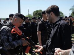 El Gobierno de Santa Fe entregó nuevas armas de menor letalidad para que las fuerzas patrullen Rosario