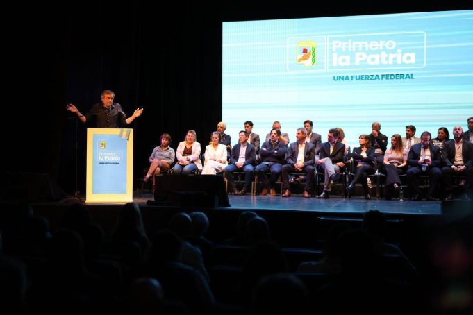 El PJ federal y el cristinismo convergieron en la presentación de un nuevo espacio que reivindica el liderazgo de CFK