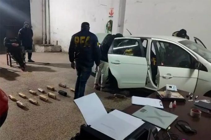 Imputaron a una pareja que realizaba trasporte de droga en el norte del país: les secuestraron 48 kilos de cocaína