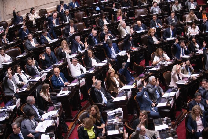 La oposición puso un límite de tiempo al Gobierno para aprobar el Presupuesto antes del recambio legislativo