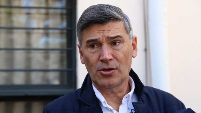 Operaron con éxito al intendente de Córdoba Capital luego de detectarle un tumor