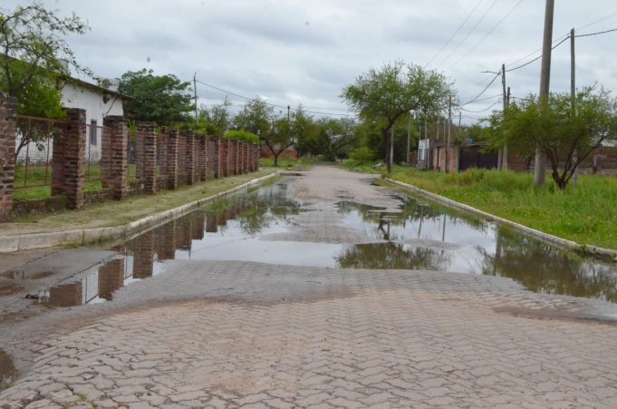 Sin su “puño rojo” y con otro nombre, así está el barrio Emerenciano a dos años de la detención del piquetero