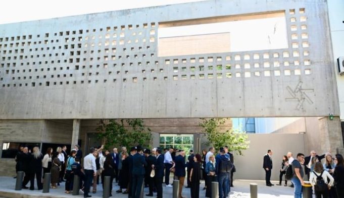 Un olvido que puso en alerta a la Policía de la Ciudad durante el velatorio de un rabino