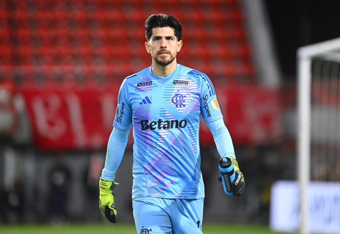 Una leyenda de Brasil pidió que Scaloni le dé una oportunidad a Agustín Rossi en la selección argentina