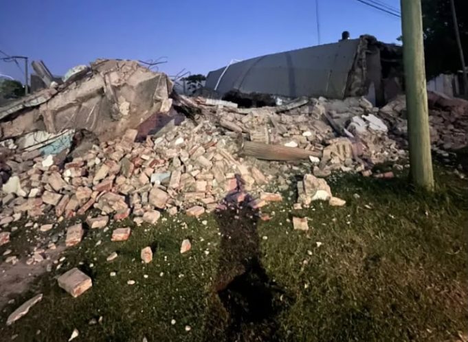 Chaco: un hombre de 24 años murió tras el derrumbe de una vivienda en construcción
