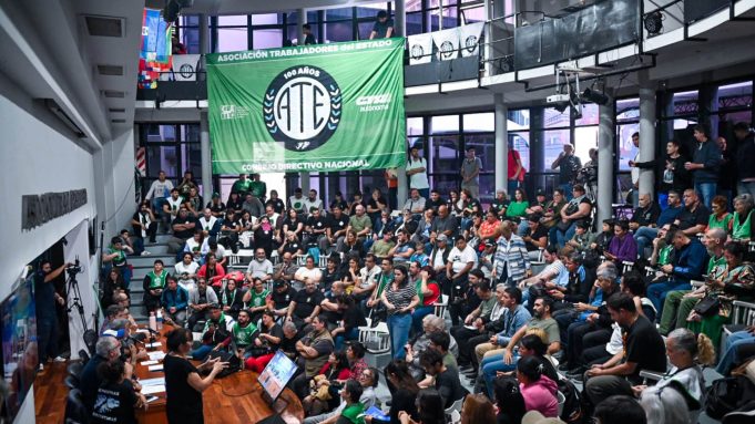 Dos sindicatos anunciaron paros contra la reforma laboral, pese a que su contenido aún no se conoce en forma oficial