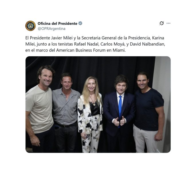 El saludo entre Javier Milei, Rafael Nadal, David Nalbandián y Carlos Moyá en el America Business Forum