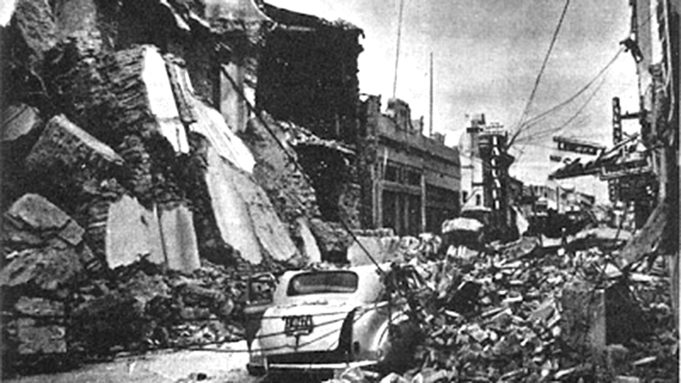 El violento terremoto de Caucete: el adobe como trampa mortal, grietas abiertas en la tierra y la visita relámpago de Videla
