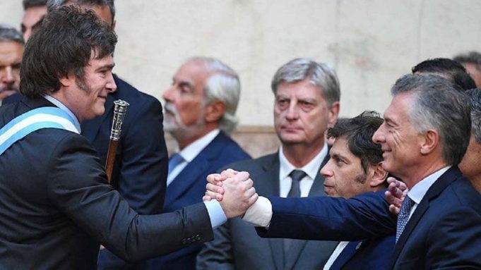 En Casa Rosada desestiman las críticas de Mauricio Macri y le bajan el precio a su influencia