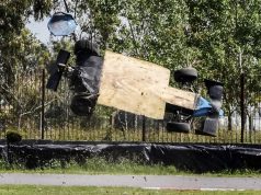 Espeluznante accidente en una carrera en La Plata: “Salí a dar una vuelta y di como cuatro, el auto no sirve más”