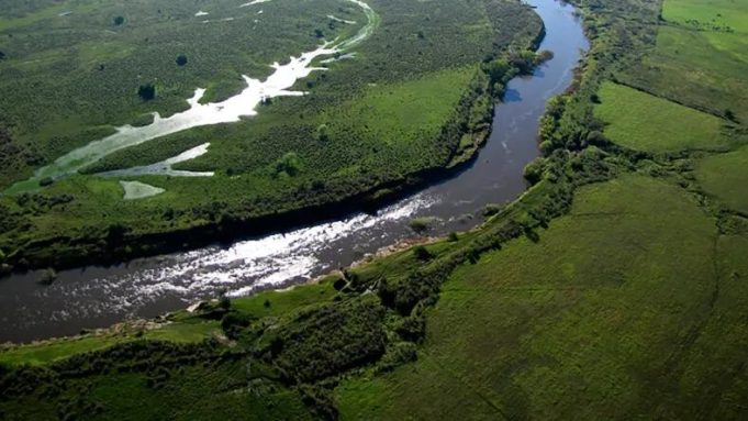 Evacuaron a varias familias de Corrientes, luego de que reportaran una crecida en el río Santa Lucía