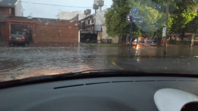 Fuertes tormentas, viento y granizo azotan el centro del país: cómo continuará el tiempo durante el fin de semana largo