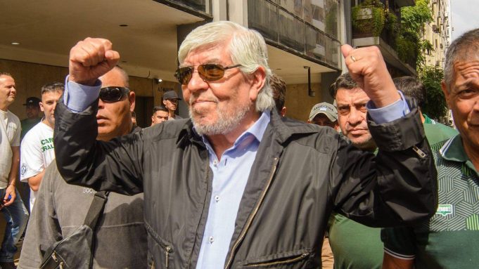 Hugo Moyano presiona con una polémica jugada para inclinar en su favor la feroz interna del Sindicato de Camioneros