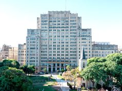 Investigan la muerte de un estudiante de Nutrición que cayó desde un segundo piso de la UBA