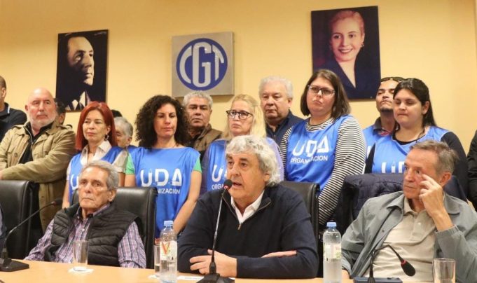 La CGT abrió otro frente de batalla contra Milei: además de la reforma laboral, rechaza la Ley de Libertad Educativa