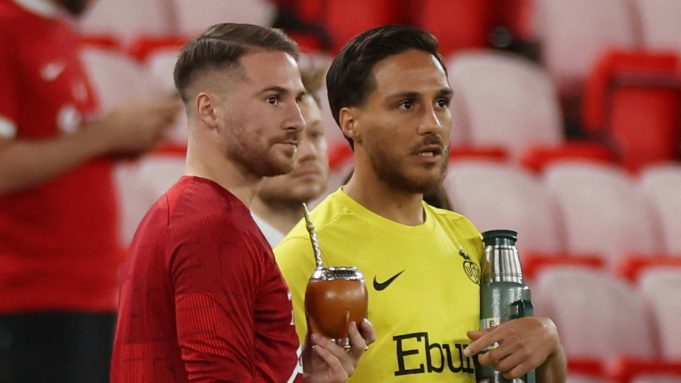 La tradición olvidada que pueden reflotar los Mac Allister: todos los hermanos que compartieron cancha en la selección argentina