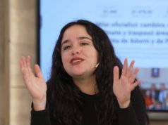 Ofelia Fernández: “Deberían formarnos con la idea de que está bien pasar cinco horas sin el celular”