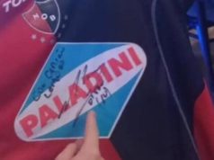Robaron una camiseta de Newell’s que tenía la firma de Diego Maradona cuando la exhibían en un museo