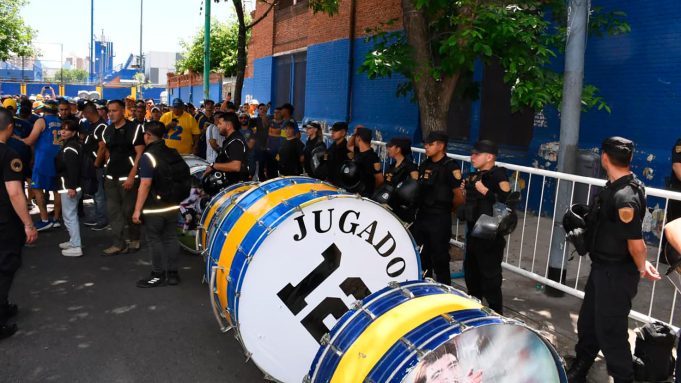 Trapitos, incitación al desorden y pirotecnia: los números que dejó el operativo de seguridad en la Bombonera tras el Superclásico