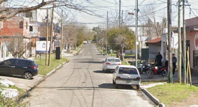 Una mujer mató a puñaladas a su novio y dijo que lo hizo para defenderse, pero igual quedó detenida