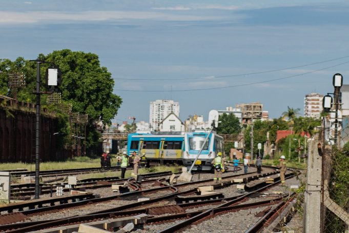 Video: así quedó la formación del tren Sarmiento que se descarriló en Liniers