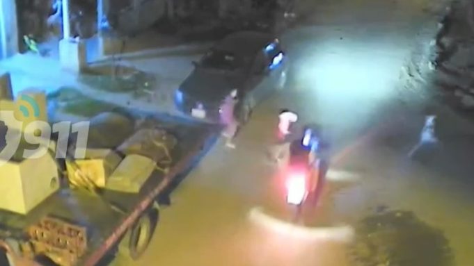 Video: un motociclista atropelló a un niño de 5 años, sufrió múltiples traumatismos y tuvo que ser hospitalizado