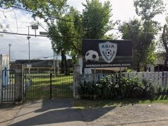 Violencia en el fútbol infantil: un árbitro tuvo que salir escoltado tras ser agredido por padres en Rosario