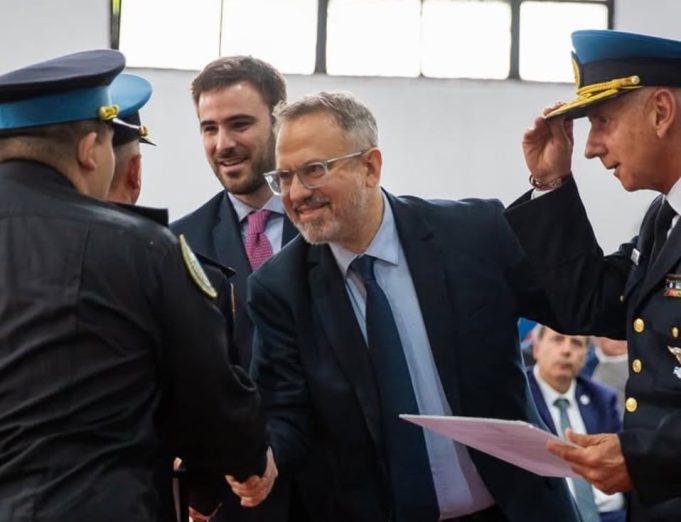 El Gobierno designaría a Diego Valenzuela en Migraciones y define la estructura de la nueva agencia, con poderes ampliados