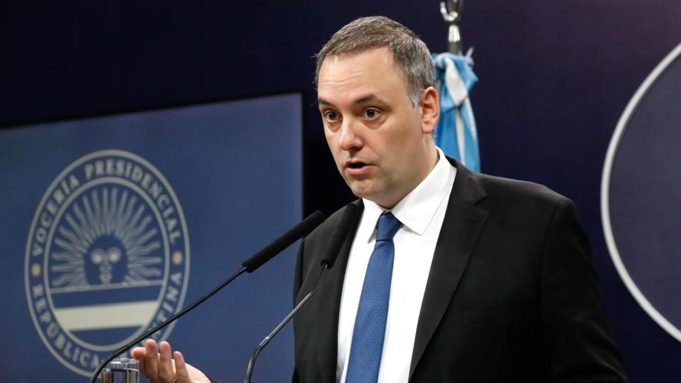 Manuel Adorni continúa conformando su equipo en la Jefatura de Gabinete con otras dos designaciones clave